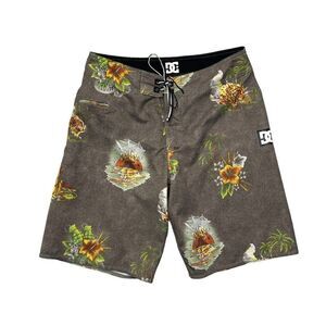DC Swim Trunks Men's Size 30 Hawaiian Grenade Floral Surf Shorts Boardshorts